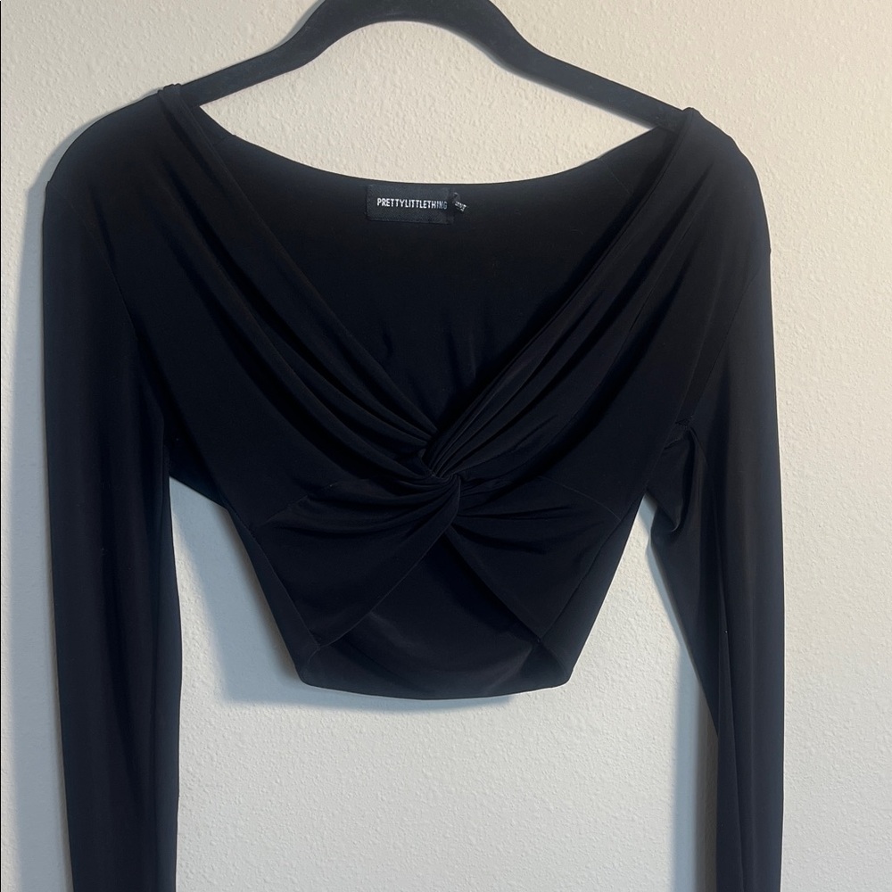Cropped Black Twist Long Sleeve